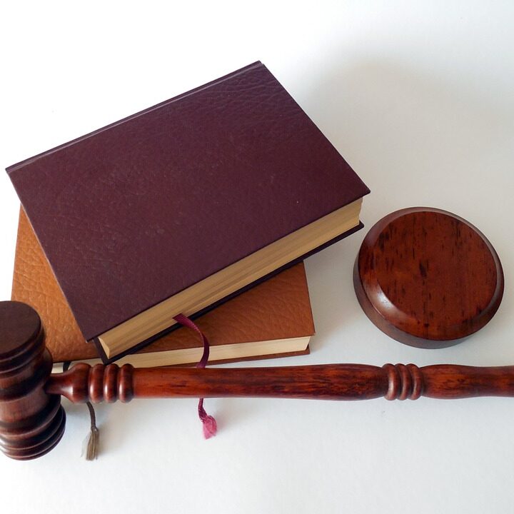 Litigation Attorney | Largo | Larson & Larson