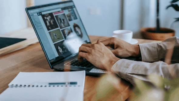 A blogger at work